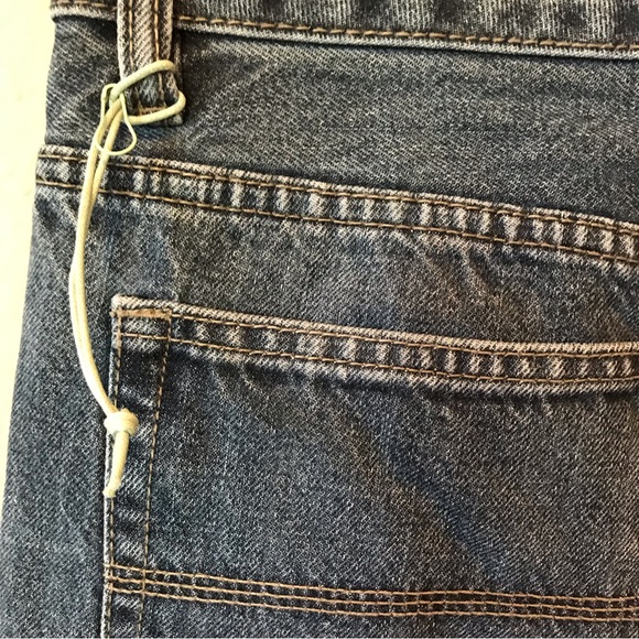 Van Heusen Classic Fit Blue Jeans Size 34 x 32 - Picture 15 of 15